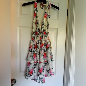 Cute floral summer dress perfect for summer months!